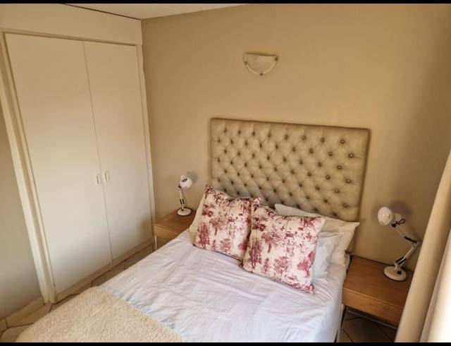 2 BEDROOM APARTMENT FOR SALE IN PROTEA GLEN
